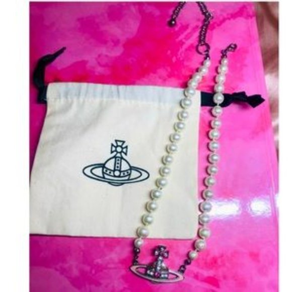 Vivienne Westwood Pink Pearl Necklace Sliver - Picture 2 of 5